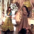 Alyzeh Gabol and Mawra Hocane dancing on cutiepie at urwa wedding