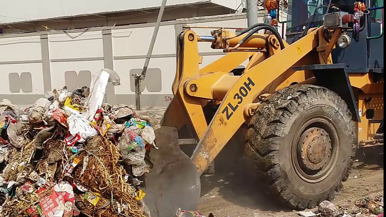 DMC Central Karachi 3-11-2016 Cleaning