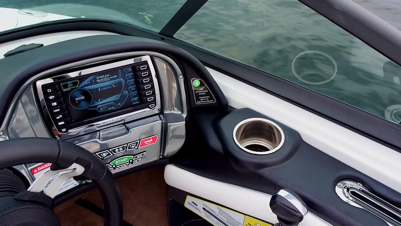 2017 Ski Nautique 200 Open Bow - Waterski Review