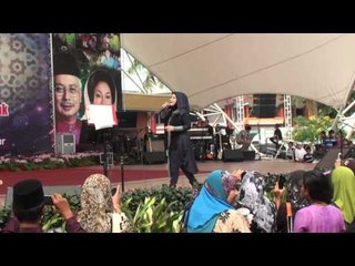 Hari Raya Hari Bahagia (Live) by Ramlah Ram @ Majlis Terbuka Aidilfitri 2012, Pekan Pahang