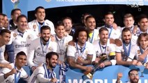 احتفالية لاعبين ريال مدريد مع زيدان والجمهور بعد التتويج بكاس العالم للاندية 2016