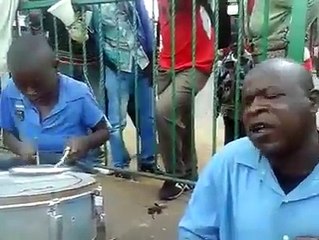 Ce père et son fils nous donnent un vrai récital