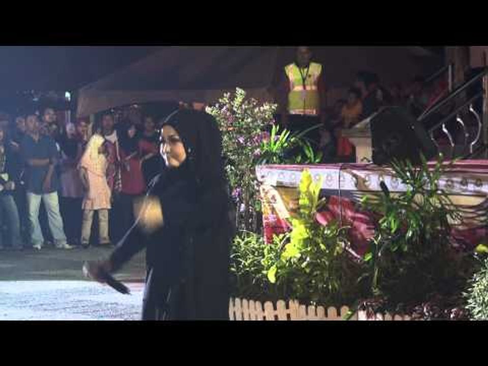 Sesaat Kau Datang (Live) by Ramlah Ram, UTHO,Dataran Pangeran Batu Pahat, Johor