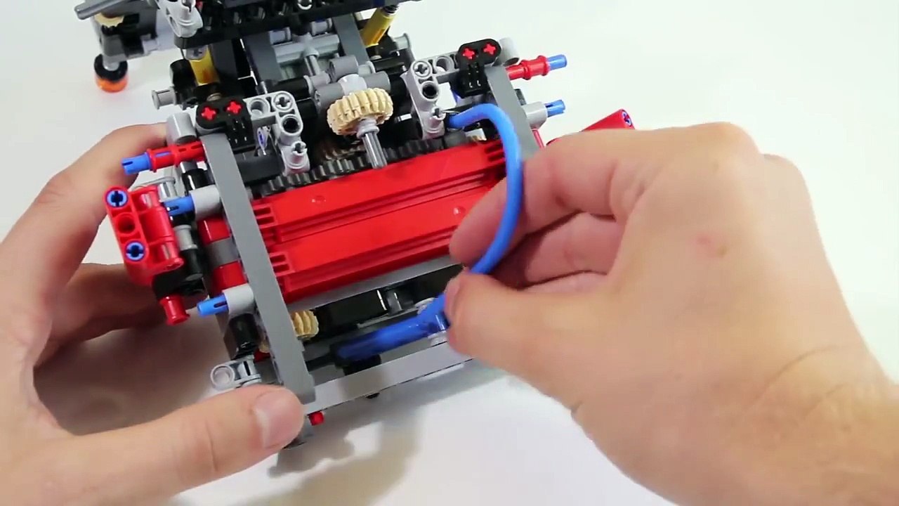 Lego Technic 42043 Mercedes-Benz Arocs 3245 - Lego Speed build