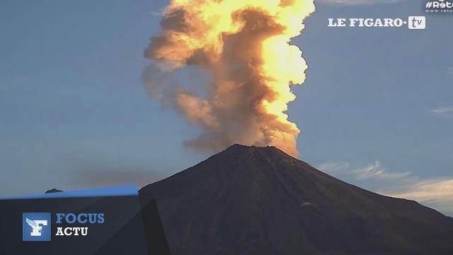 Impressionnantes images d'un volcan mexicain en éruption