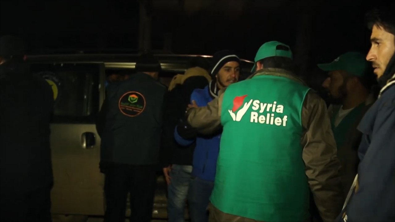 وصول حافلات تقل مدنيين وجرحى لريف حلب