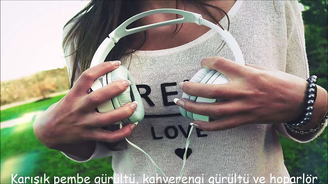 Karışık pembe gürültü, kahverengi gürültü ve hoparlör ve kulaklık yanık-in beyaz gürültü