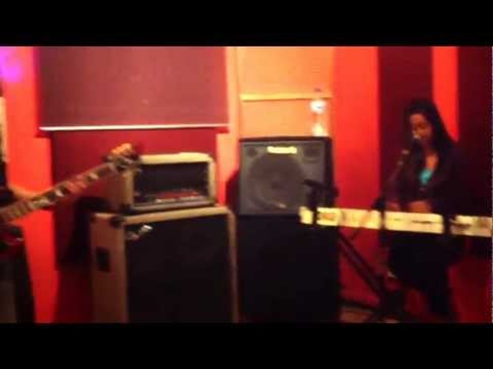 Iamneeta-Jatuh Cinta (Practice)