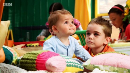 Baby Jake Series 1 - 12 Baby Jake Loves Playing Ball