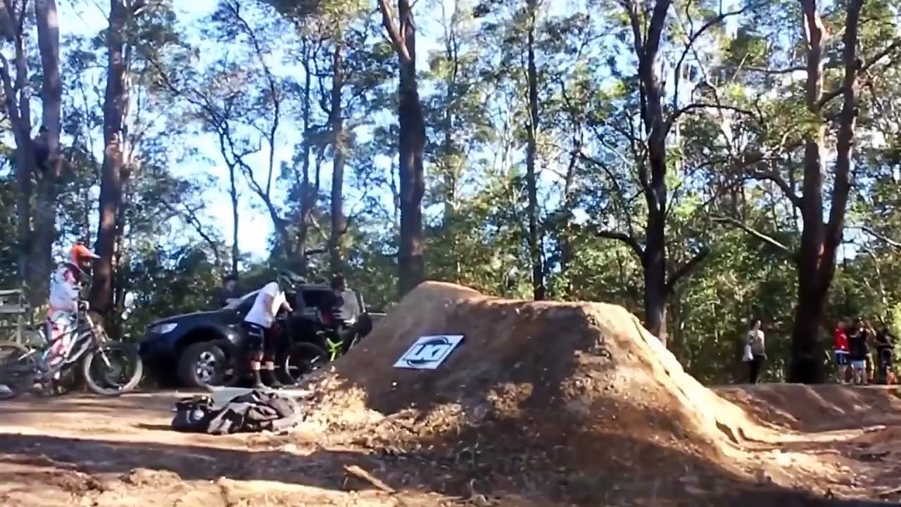 La compilation de chutes de VTT en vidéo qui renseigne sur le danger de ce sport