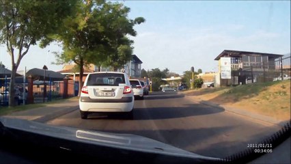 Cyclist Victory over Bakkie Bully