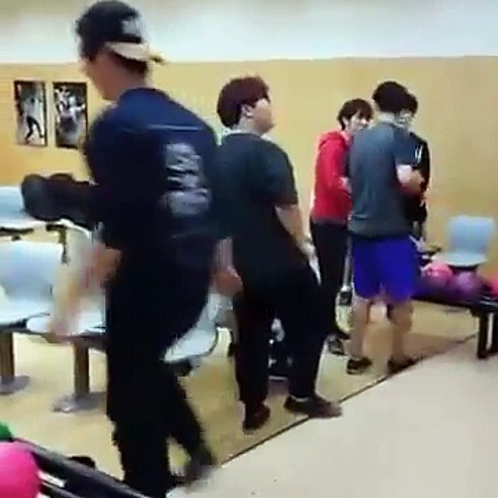 Faker - Huni and Peanut play Bowling