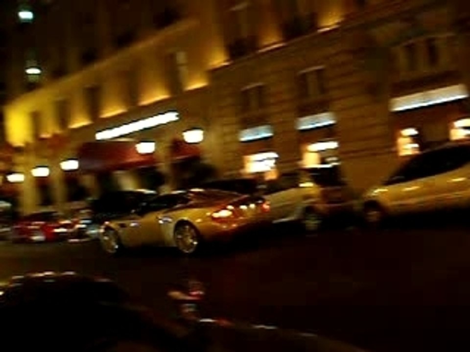 Aston martin vanquich or et carrera gt paris