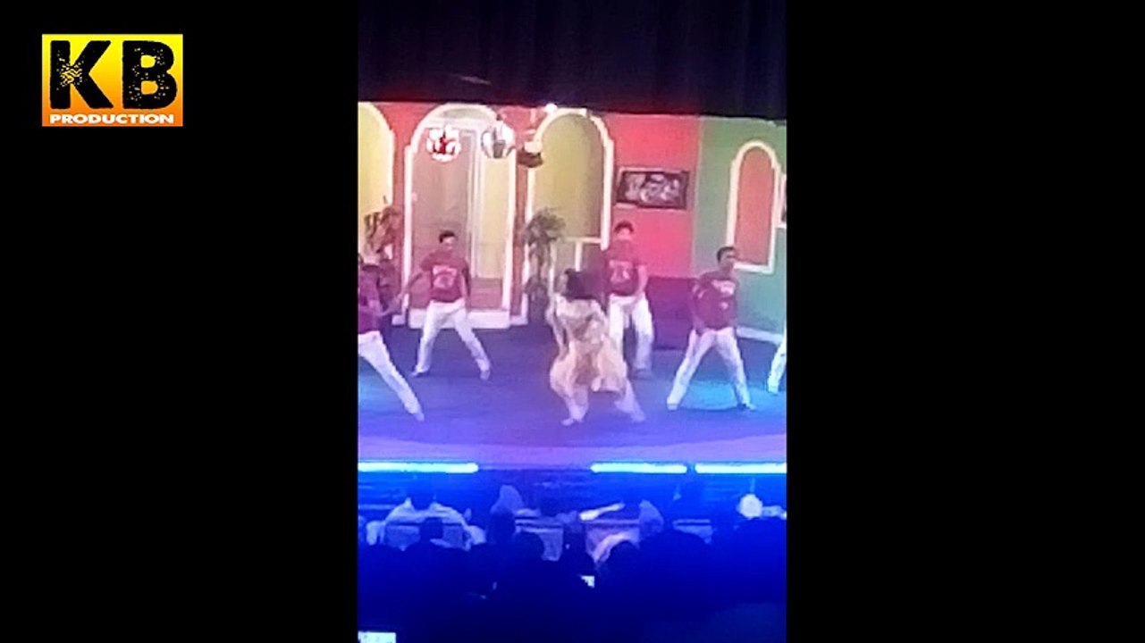bijlee -nargis pk stage