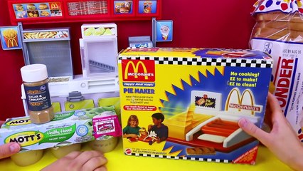 Descargar video: McDonalds Happy Meal Magic Toy Dessert Pie Maker DIY McDonalds Food Home Recipes DIsneyCarToys