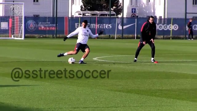 Lucas Moura em grande domínio e golo no treino do PSG