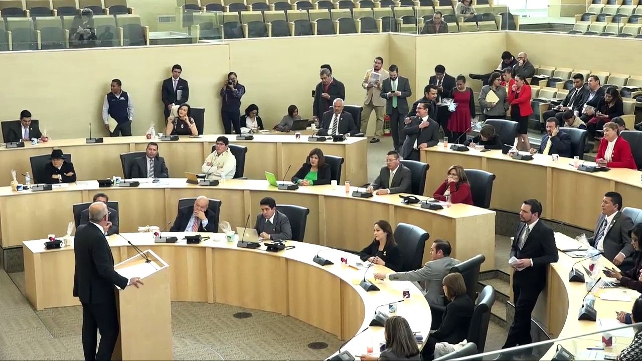 Ector Jaime llama ignorantes a la oposición