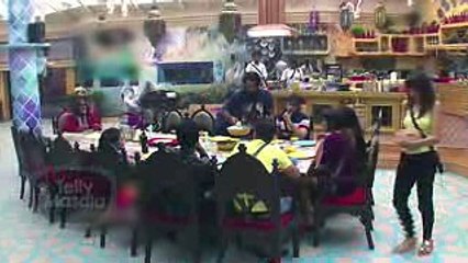 Bigg Boss 10 - Day 8 - 24th October 2016 Full Episode Update - Monalisa & Manoj Punjabi Get INTIMATE