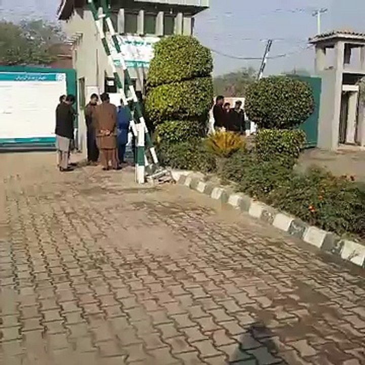CH abdur rehman beating students