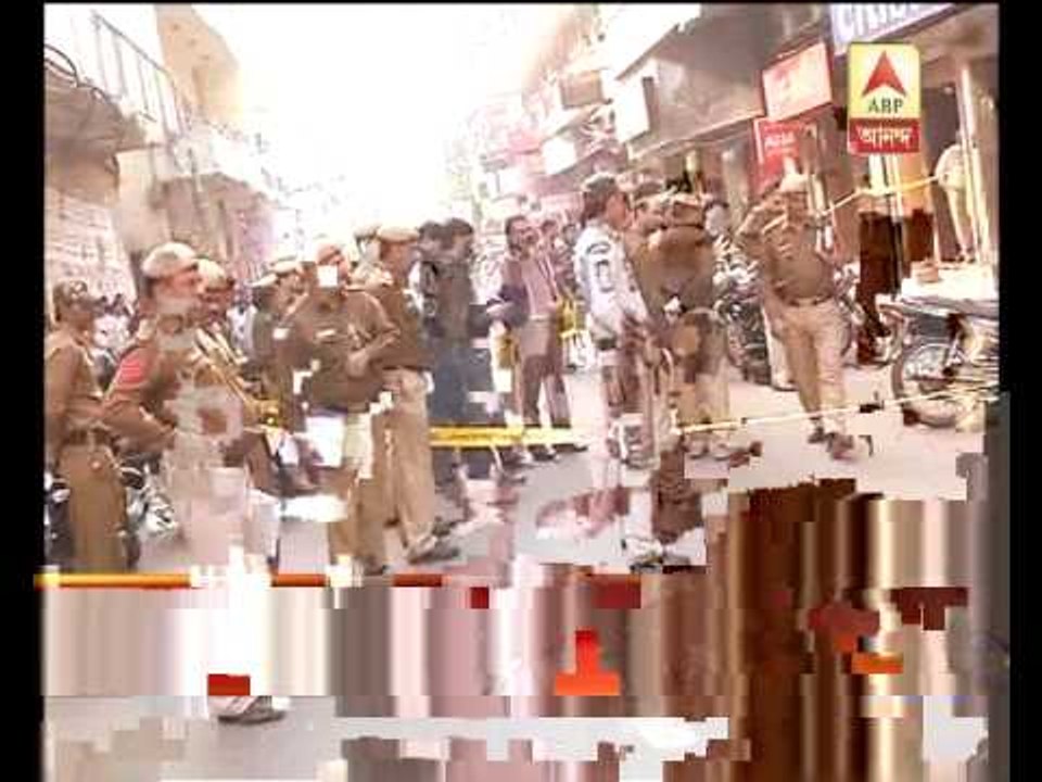 Bike-borne miscreants loot atm by killing a security guard.