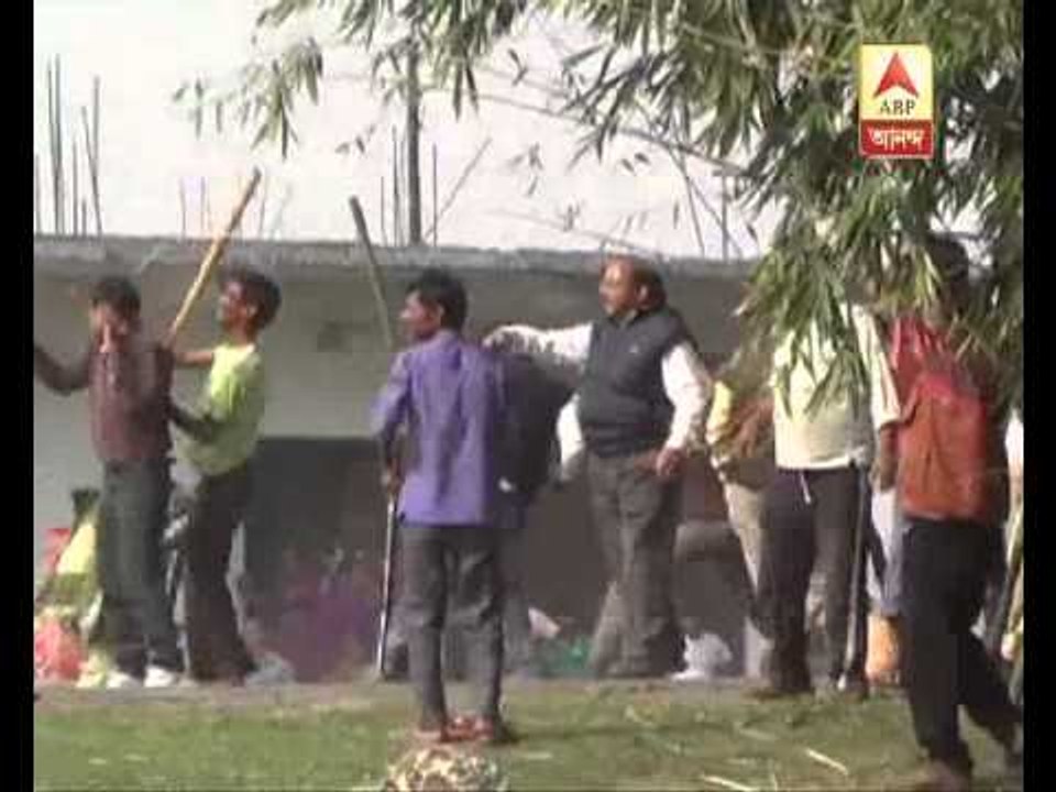 TMC, CPM workers clash at paharpur as police just watch as mute spectator.