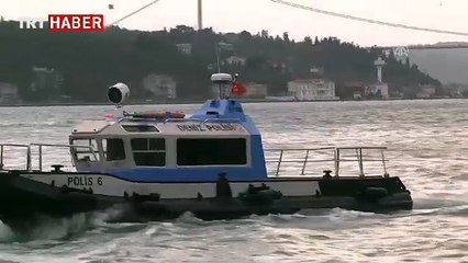 Yeniköy'de yük gemisi karaya oturdu