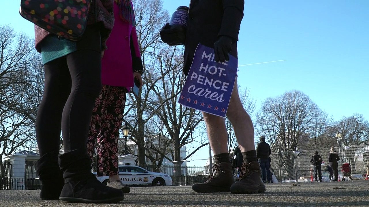 Mike Pence lookalike bares legs to raise money for charity
