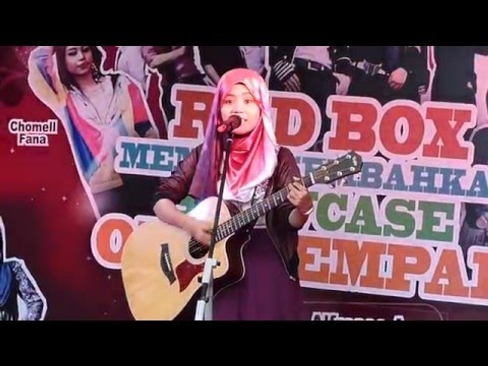 [ThrowBack] Persembahan  Najwa Latif Di Showcase OMG Gempak Bersama Redbox