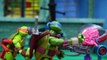 Teenage Mutant Ninja Turtles Classic Kraang Attacks and Saved by New Action Figure Kraang