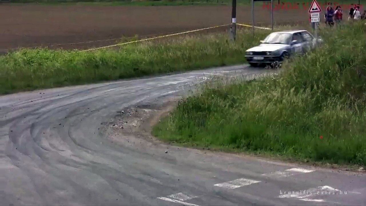Rally Hard Turns E30 vs Civic