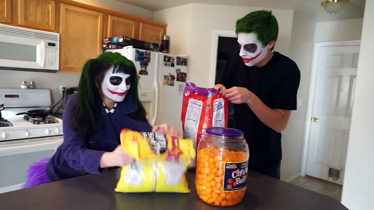 Joker Girl & Joker vs Spiderman Elsa In Real Life SuperHero Movie!-oIeY7FF71so
