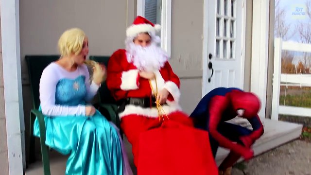 Evil Elsa KIDNAPS SANTA CLAUS! w_ Spiderman Frozen Elsa & Anna Superman Witch! Superhero Fun -)-01glWAcpT3c