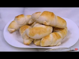 كرواسون بالجبنة والبقدونس  | نجلاء الشرشابي