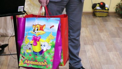 Универмаг «Сормовские Зори» дарит подарки детям социально-реабилитационного центра «Вера»