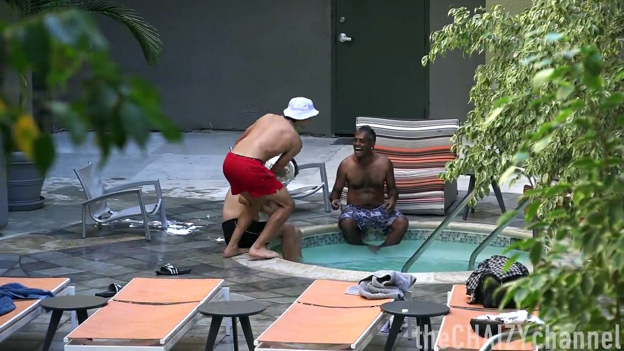 very Crazy and Funny Video.hahahaha