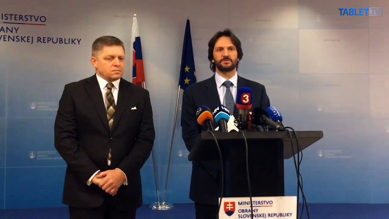 ZÁZNAM: Brífing predsedu vlády SR R. Fica a ministra vnútra SR R. Kaliňáka