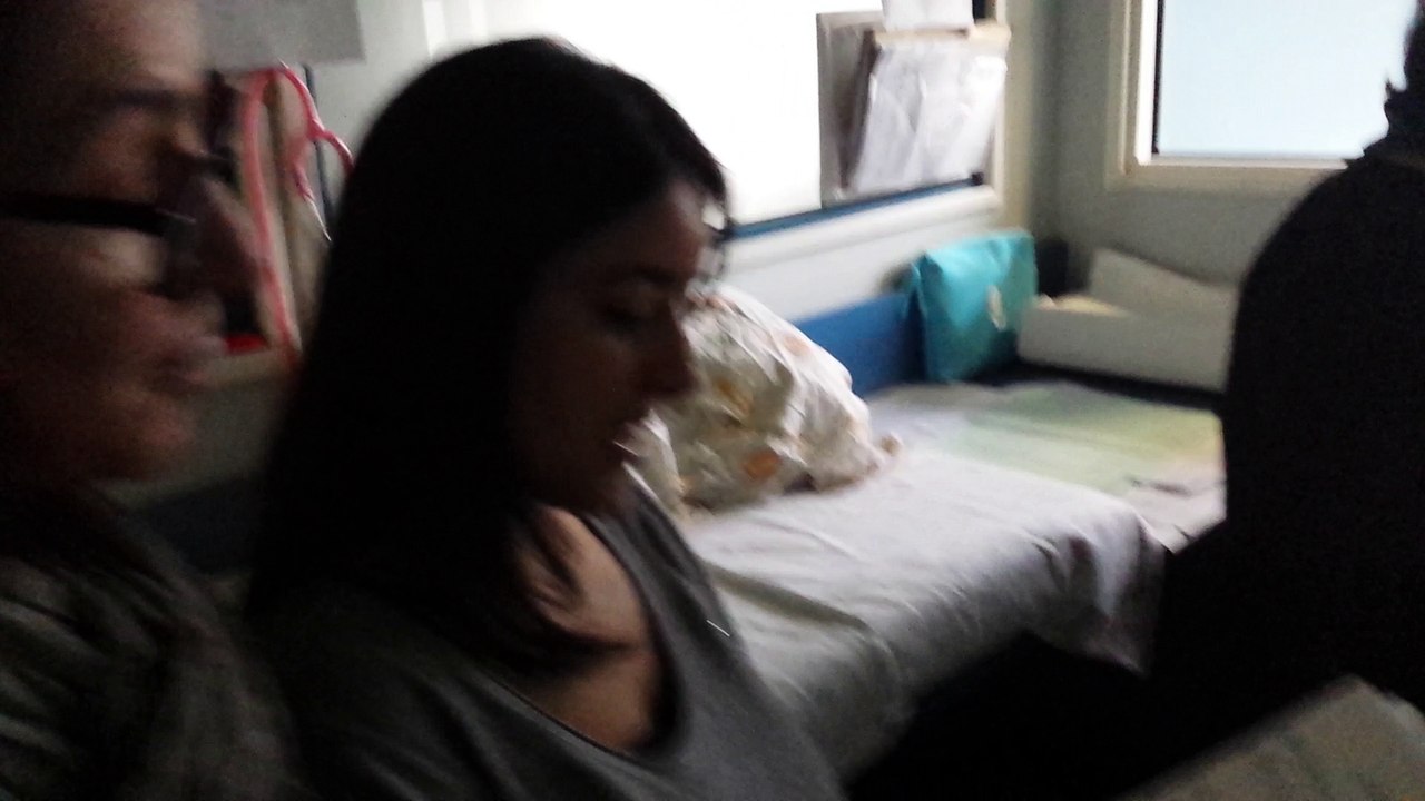 Hôpital de Pau : la néonat' chante "Belle lune belle" pour Eva, 3 semaines