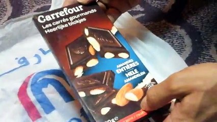 فضيحة كارفور الشوكولاته المعفنه و الدود يح