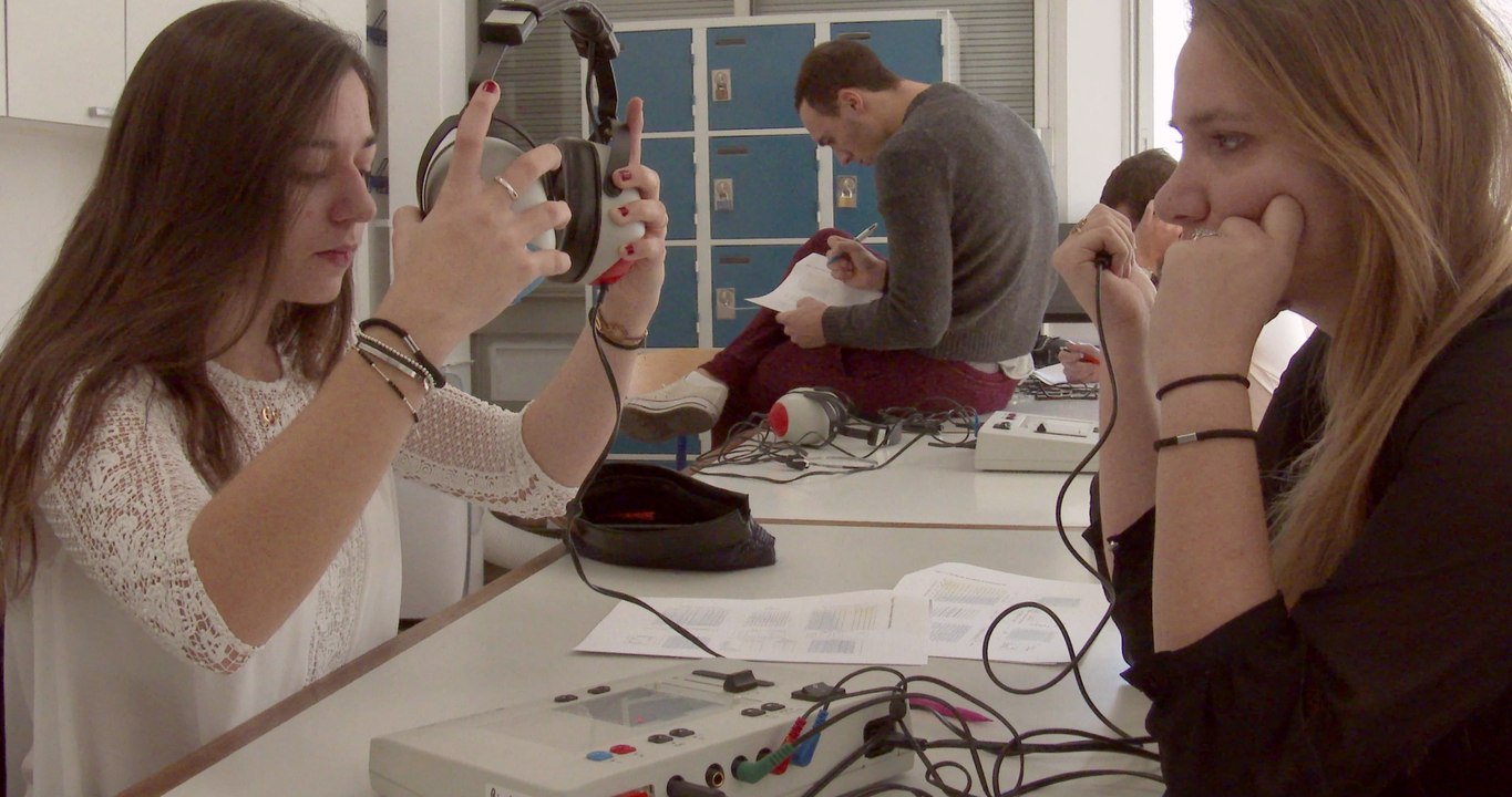 Voeux 2017 de la faculté de médecine de Nice - salle de TP - Mannequin Challenge