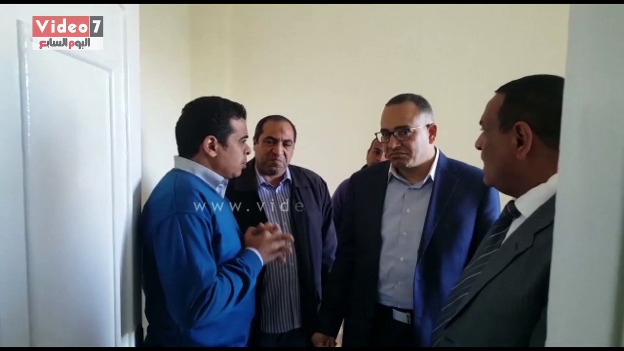 نائب وزير الإسكان للتطوير الحضارى يتفقد مشروعات تطوير عشوائيات البحر الأحمر