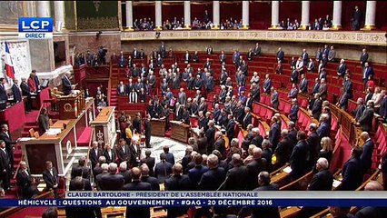 Attentat de Berlin: Les députés observent une minute de silence à l'Assemblée nationale - Regardez