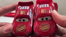 Cars Stunt Racers Crank Launcher Stunt Tricks with Metallic Lightning McQueen