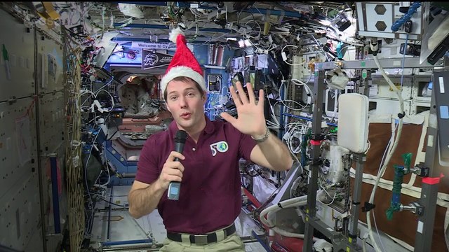 (French) Thomas Pesquet's space Christmas message