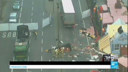 Le suspect de l'attentat de Berlin, "un dangereux criminel probablement dans la nature"