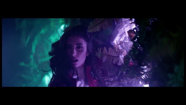 Kristina Si feat. Dima No One - Кто тебе сказал (премьера клипа, 2016)