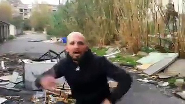 Rappeur ridicule en mode Ratatat!!!!!