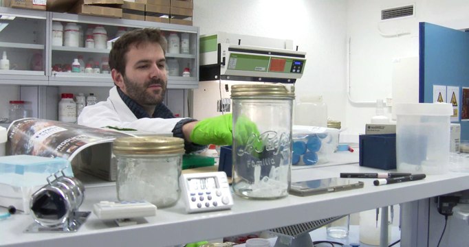 Voeux 2017 de faculté de médecine de Nice - Laboratoire de recherche EVO2 - Mannequin Challenge