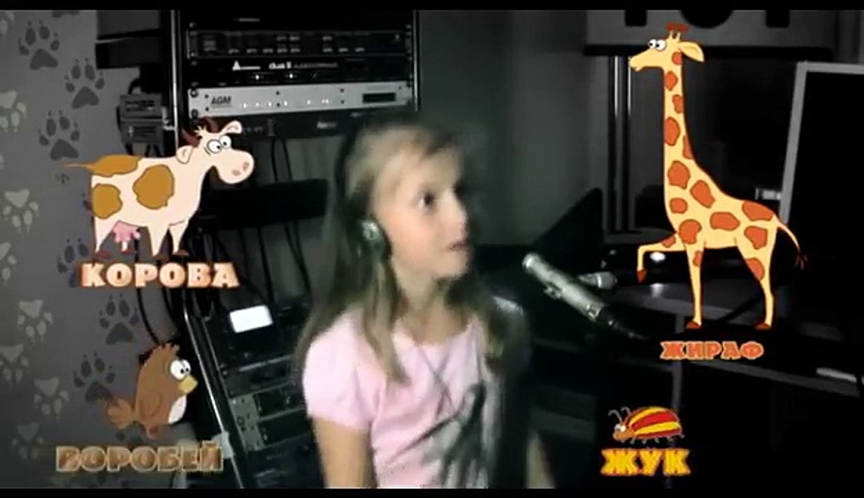 "ПЕСЕНКА ПРО СЛЕДЫ" из мультика "МАША И МЕДВЕДЬ" Вот, кто озвучивает Машу)