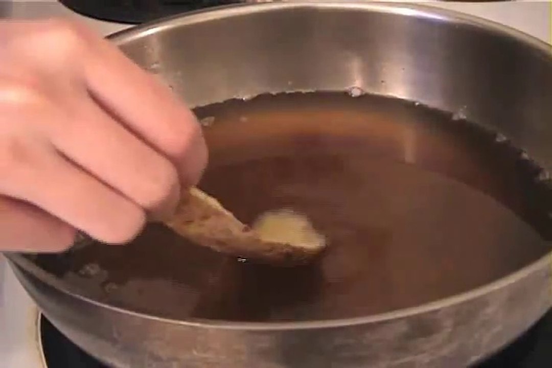 Comment faire pour désodoriser et nettoyer notre huile pour pouvoir ainsi la conserver et la réutiliser