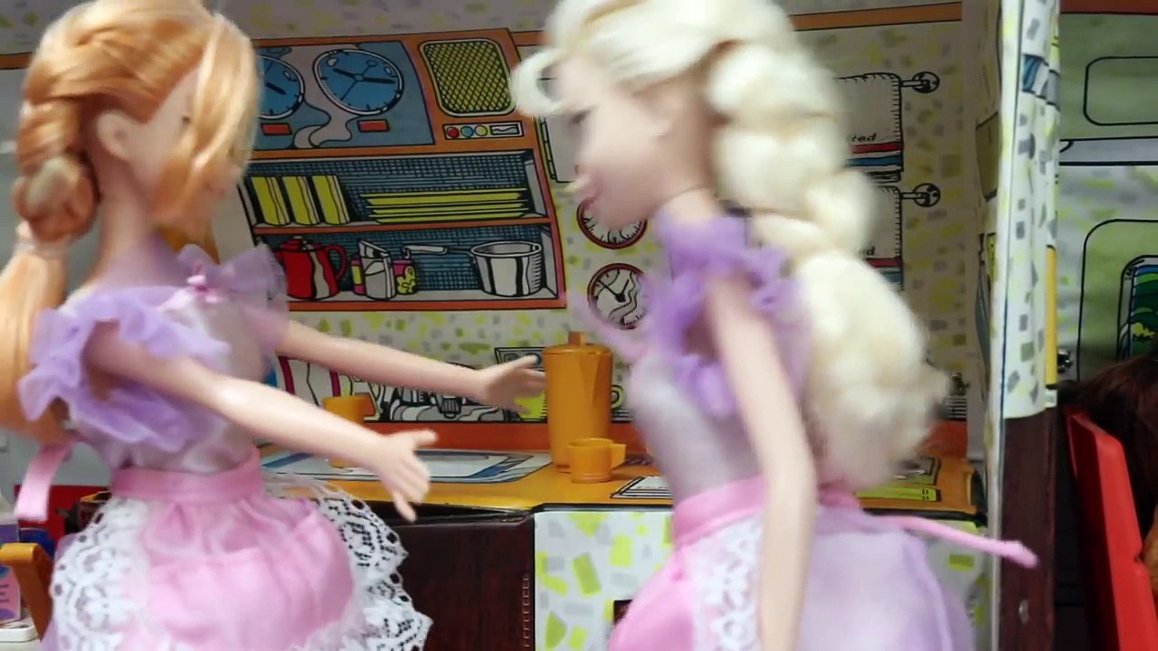 Disney Frozen Anna and Elsa Barbie Dolls are Flight Attendants with Spiderman and Belle with Ursula